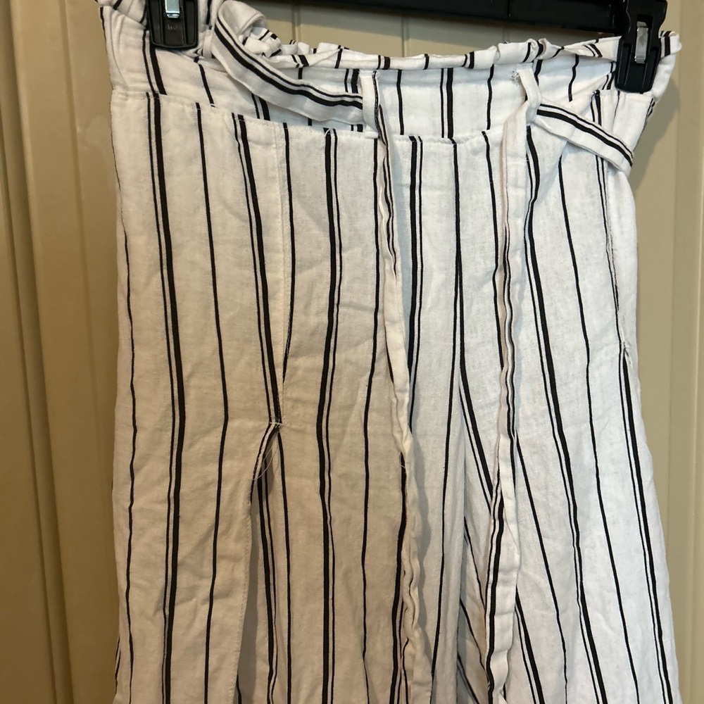 Linen Lounge pants with slit on thighs area!